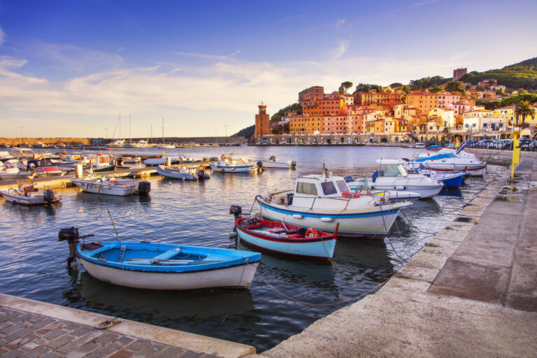 ALLA SCOPERTA DELL’ISOLA D’ELBA: UN’AVVENTURA TRA NATURA E PATRIMONIO STORICO