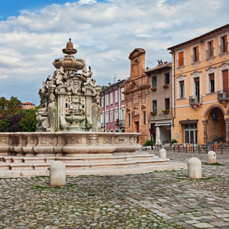 ESPLORANDO CESENA E IL PRESEPE GALLEGGIANTE DI CESENATICO