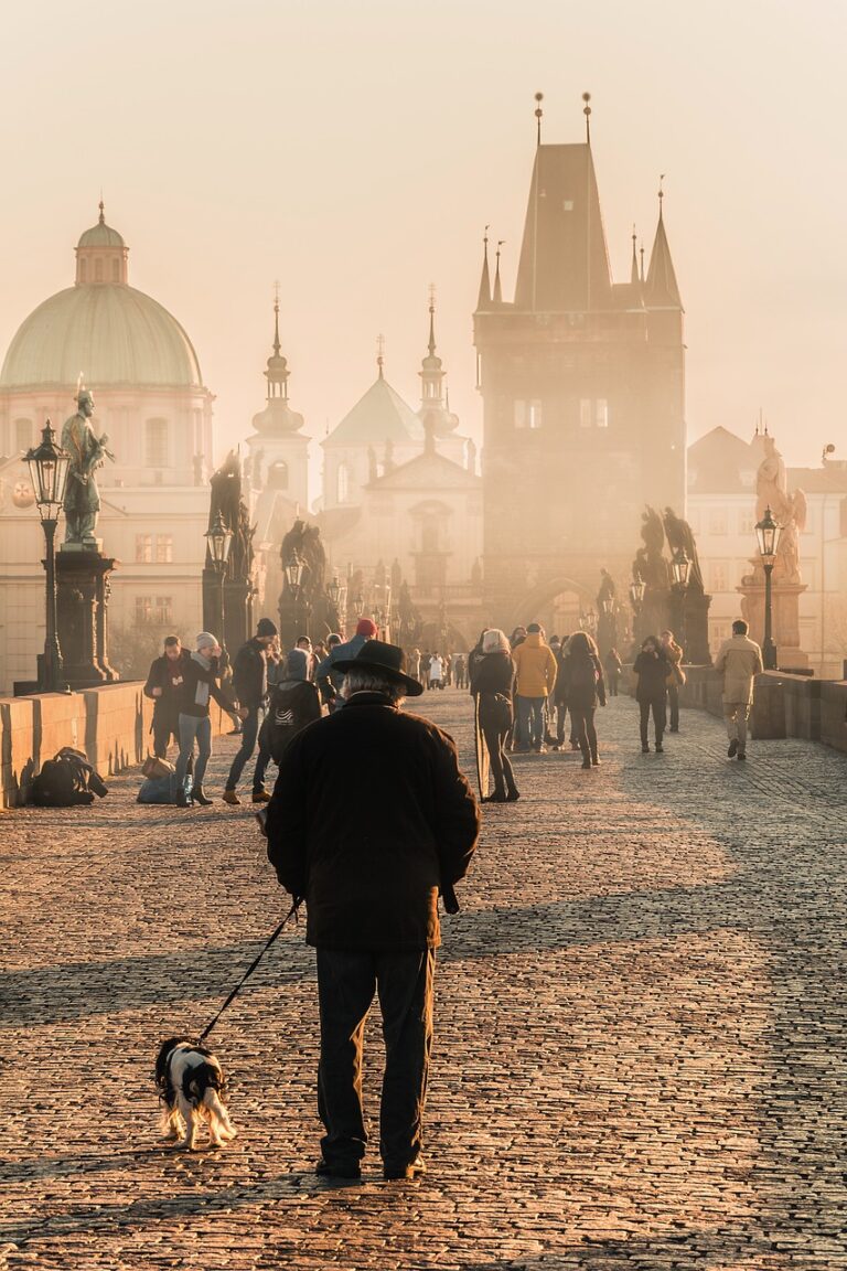 ATTRAVERSO VIE E STORIE MILLENARIE A PRAGA