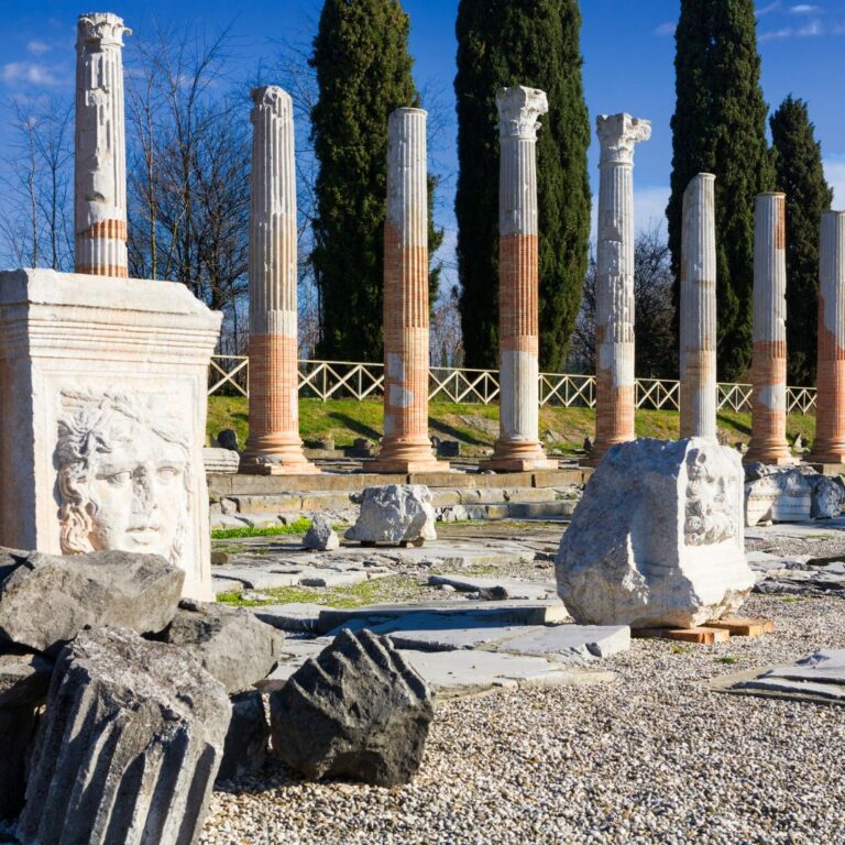 VIAGGIO AD AQUILEIA TRA ROVINE ROMANE E MOSAICI SACRI