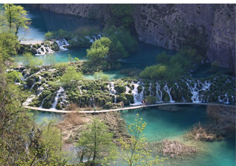 IL PARCO NAZIONALE DI PLITVICE: TRA BOSCHI E CASCATE